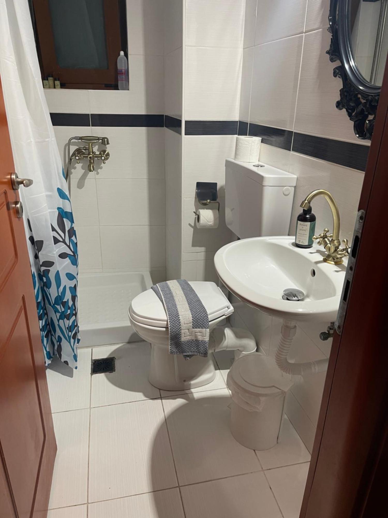 Retire Flat In The Heart Of City Iraklion Buitenkant foto