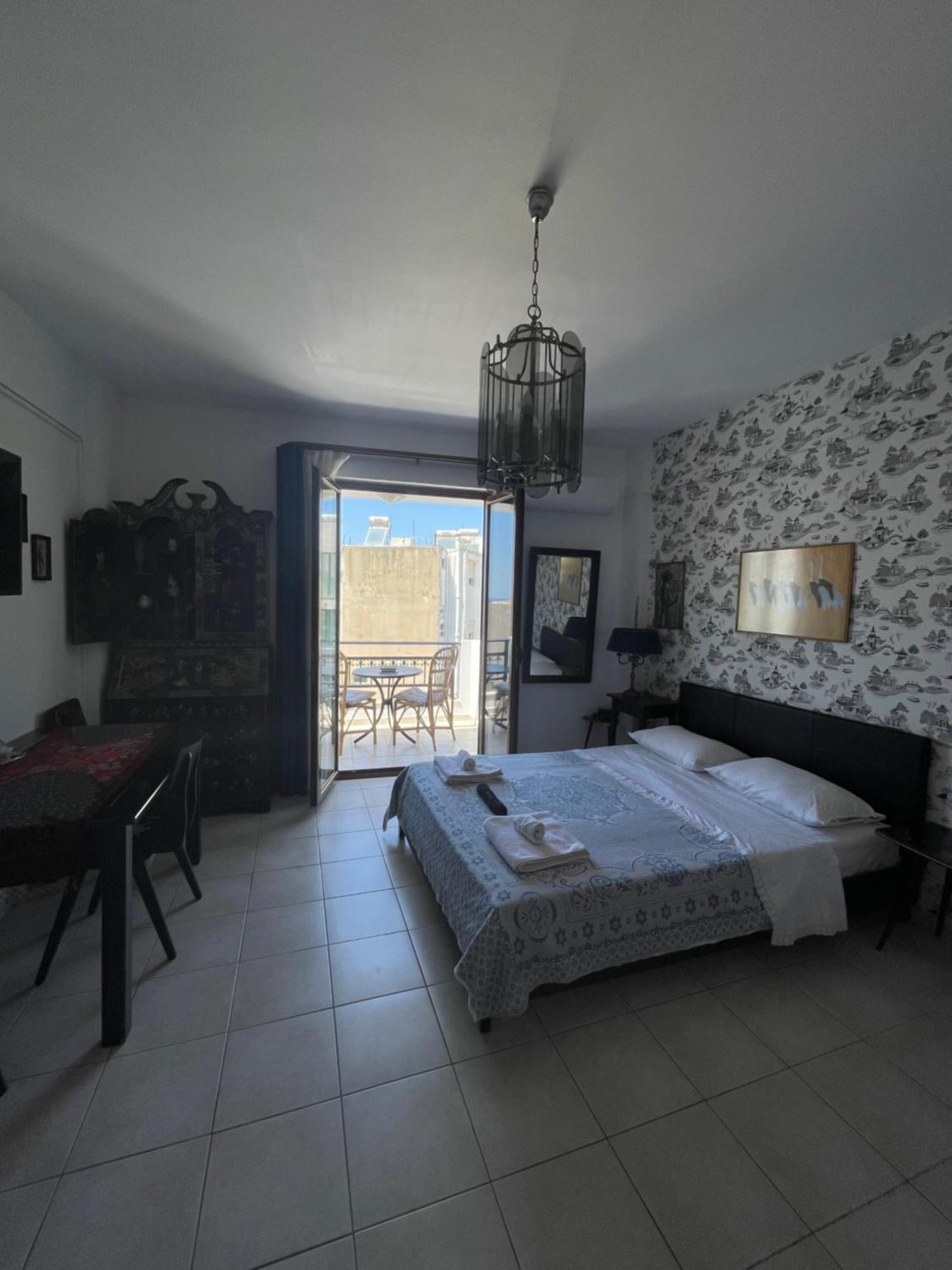 Retire Flat In The Heart Of City Iraklion Buitenkant foto